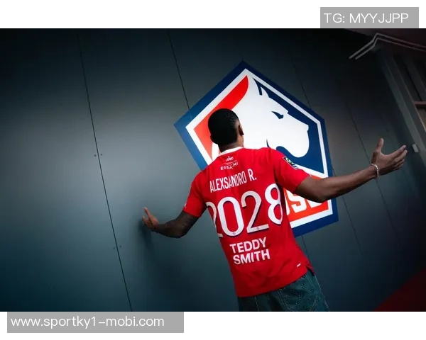 桑德罗强调赛后休息的重要性选择商业航班返回巴西